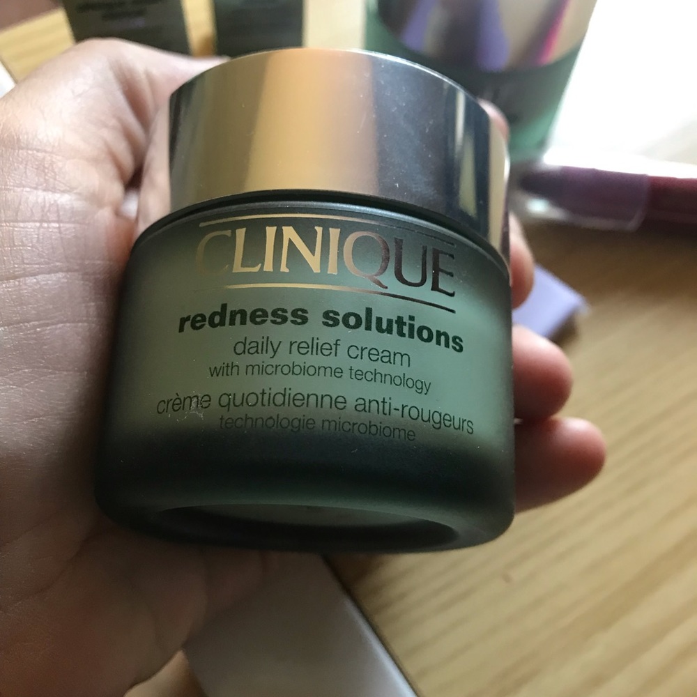 Clinique Redness Solutions Daily Relief Cream bundle!